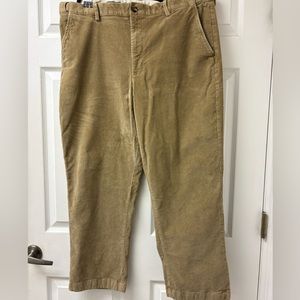 Mens LLBean Corduroy pants, comfort waist band. Size 40x29. Very good condition.